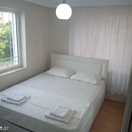 Casa vacanze Ortaca'da, Tatil Noktalarina Oldukca Yakin Bahceli Ve Havuzlu Mustakil Ev *