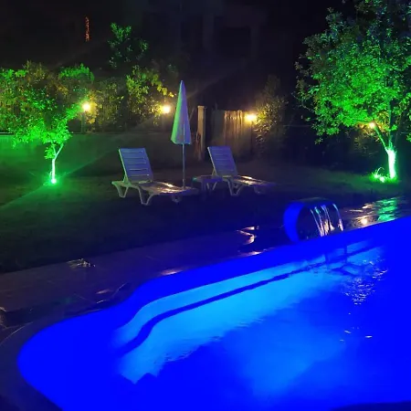 Ortaca'da, Tatil Noktalarina Oldukca Yakin Bahceli Ve Havuzlu Mustakil Ev أورتاجا